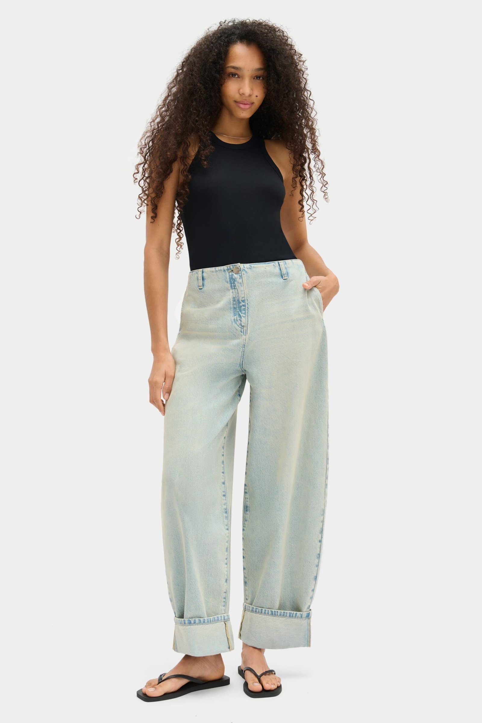 Christina Barrel Leg Jean